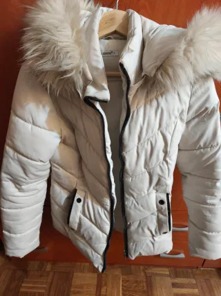 Cappotto imbottito donna beige con cappuccio