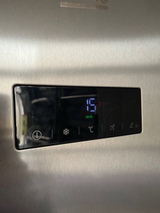 Congelador Vertical Beko