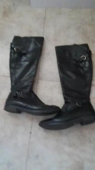 Botas altas de chica negras