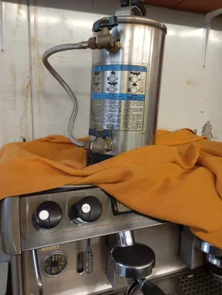 Cafetera Profesional Futurmat + Mueble