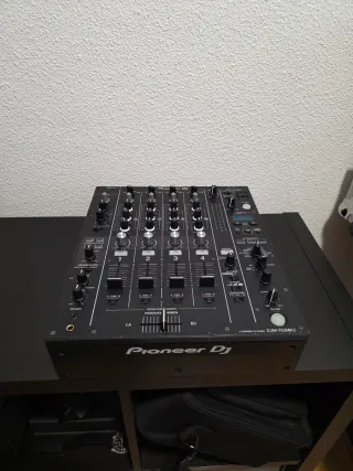 Pioneer DJ DJM-750 MK2 Mesa Mezclas
