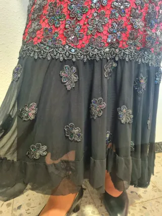 Vestido largo lentejuelas negro y rojo