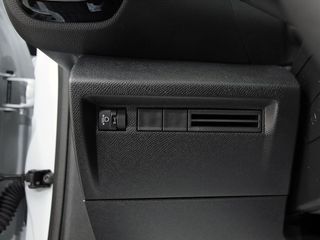 Citroën C4 Hybrid 136 e-DCS6 Plus