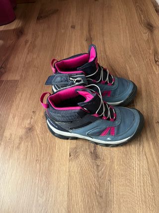 BOTAS DE MONTAÑA QUECHUA INFANTILES. TALLA 29