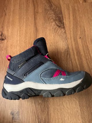 BOTAS DE MONTAÑA QUECHUA INFANTILES. TALLA 29