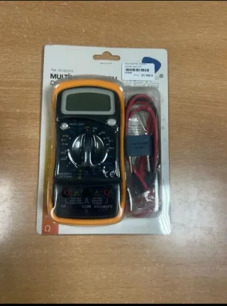 Multímetro Digital con Cables