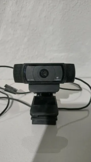 Logitech Webcam C920 + Mini Trípode