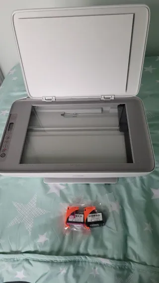 Impresora HP Blanca y Gris