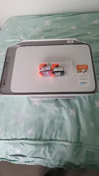 Impresora HP Blanca y Gris