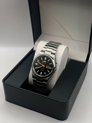 Relógio Vintage Orient Preto e Prata