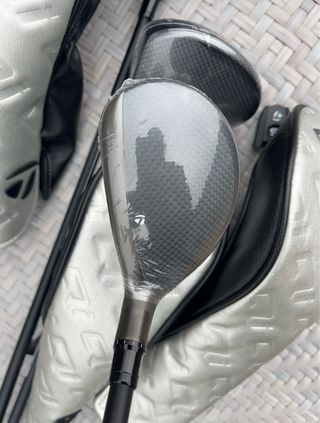 TaylorMade Qi35 Hibrido Rescue : 4 22° & 5 25°