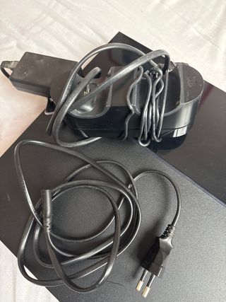 PS4 (PlayStation 4) Negra + Mando Multicolor