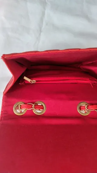 Borsa Chanel tracolla rossa oro alla moda