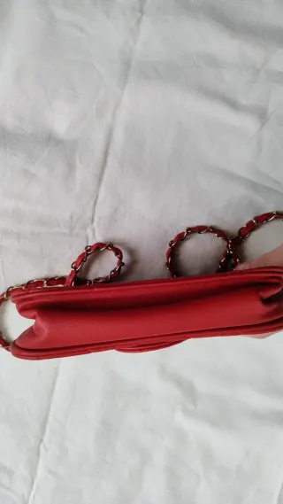 Borsa Chanel tracolla rossa oro alla moda