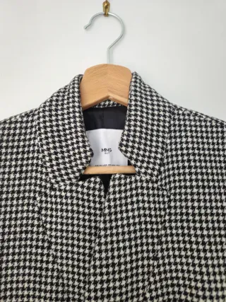 Abrigo Lana Mango Negro Blanco