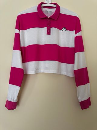 Conjunto polo Kappa + pantalón negro canalé Zara