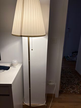 Lámpara de pie IKEA ARSTID Beige/Dorado