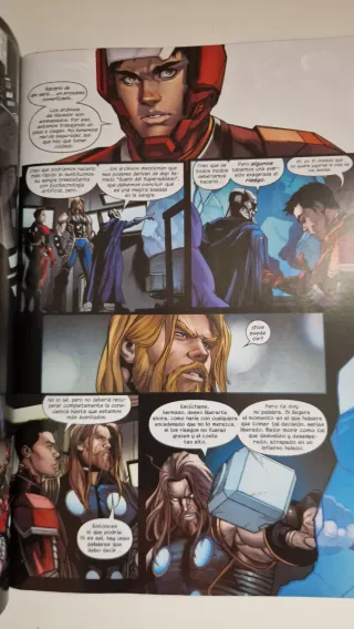 Comic Universo Ultimate 0 + regalo Funko