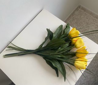 Tulipanes amarillos de tela