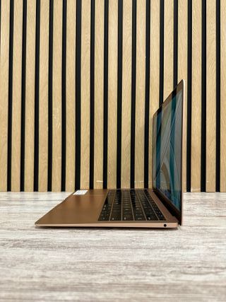 MacBook Air 13" 2019 i5 8gb 128gb SSD