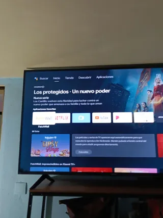 Televisor Xiaomi color negro