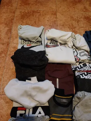 Lote Ropa Chico: Sudaderas y Jerseys
