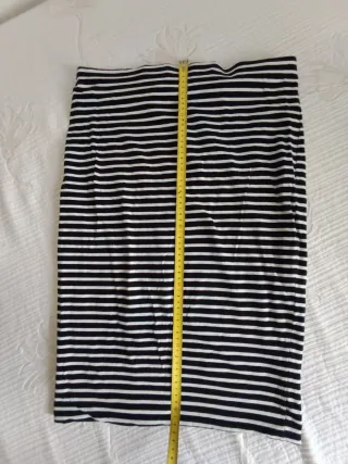 Falda tubo H&M rayas blanco y negro