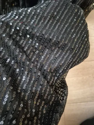 Pantalón lentejuelas negro Talla M sin estrenar