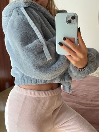 Chaqueta de pelo cropped