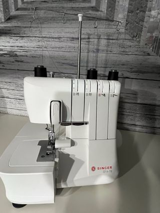 Máquina Overlock Singer S14-78 Nueva