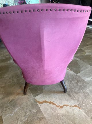 Butaca rosa vintage de tela