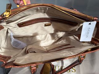 Bolso Piel Guess Marrón y Dorado