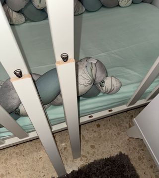 Cuna blanca para bebé