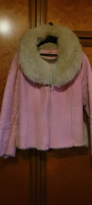 Cappotto molto bello, cerniera da cambiare.