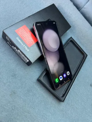 Samsung Galaxy Z Flip5