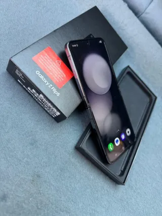 Samsung Galaxy Z Flip5