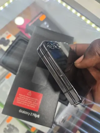 Samsung Galaxy Z Flip5