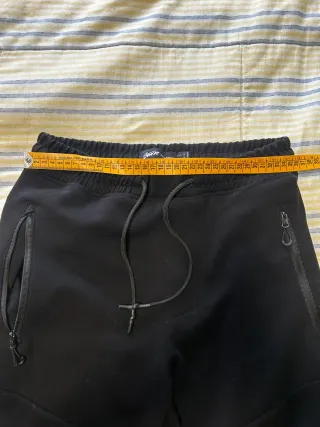 Chándal Bershka Negro