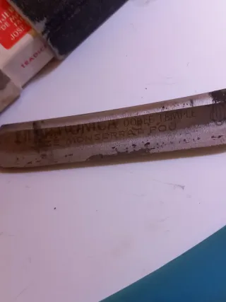 Navaja Filarmónica D. Temple J. Monserrat Pou