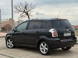 Toyota corolla verso 2.2D-4D Dcat sport