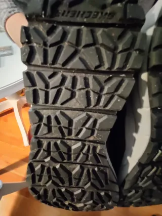 Botas Skechers relaxed fit impermeables talla 44