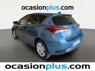 Toyota Auris 1.8 Hybrid Active 100 kW (136 CV)