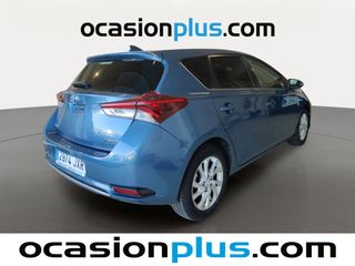 Toyota Auris 1.8 Hybrid Active 100 kW (136 CV)