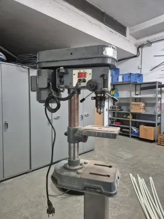 Taladro de pie 160cm.