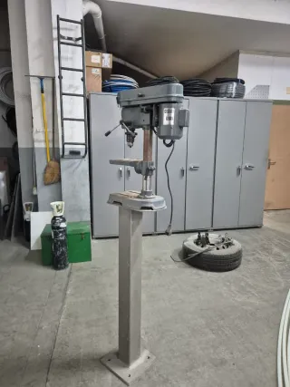 Taladro de pie 160cm.