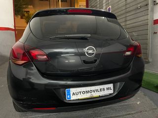 Opel Astra 2012