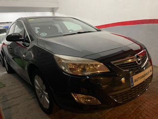 Opel Astra 2012