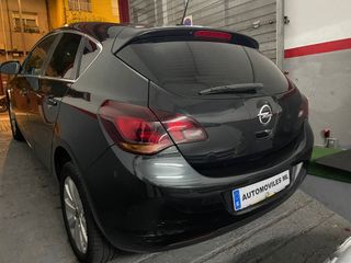 Opel Astra 2012