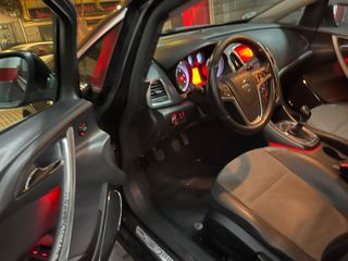 Opel Astra 2012
