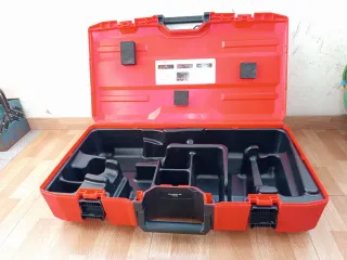 ESCUCHO OFERTAS. Maletín Hilti Rojo